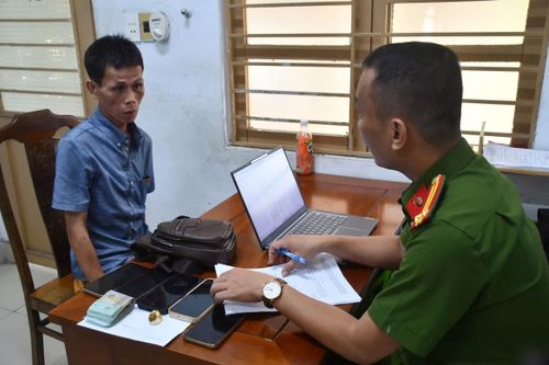 Qua đấu tranh, Nguyễn Khắc Quang khai nhận đã thực hiện 7 vụ trộm cắp tài sản.