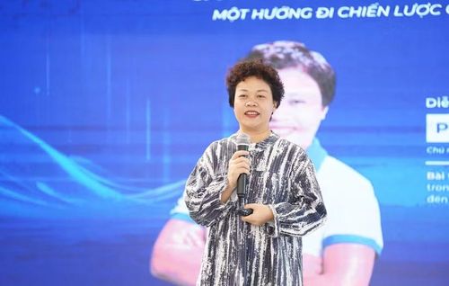 PGS.TS Chu Cẩm Thơ trao đổi về tầm quan trọng của cá nhân hóa việc học Toán bằng AI.