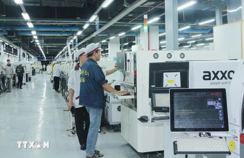 Công ty TNHH Wistron Infocomm Việt Nam là doanh nghiệp FDI đầu tư vào Khu công nghiệp Đồng Văn III, tỉnh Ninh Bình từ năm 2021, tạo việc làm cho hơn 12.800 lao động. Ảnh: TTXVN