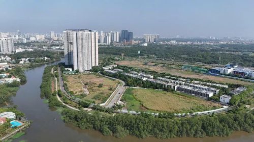 Hệ số K để điều chỉnh giá đất cho 168 phường, xã, đặc khu tại TPHCM.