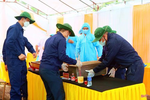 Mọi thao tác lấy mẫu ADN hài cốt liệt sĩ phải tuân thủ nghiêm ngặt quy trình chuyên môn.