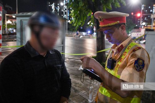 Trình bày với lực lượng chức năng, anh T., thừa nhận bản thân đã sử dụng bia từ buổi trưa và cho rằng đến tối cơ thể đã đào thải hết lượng cồn nên đã lái xe ra ngoài.