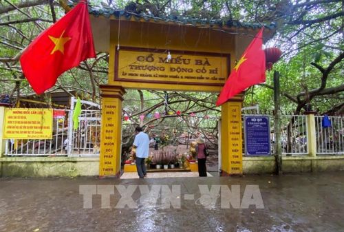 Miếu thờ bà Thượng Động Cố Hỉ (hay Hỷ) tại Di tích lịch sử Giàn Gừa. Ảnh: Nguyễn Hằng – TTXVN