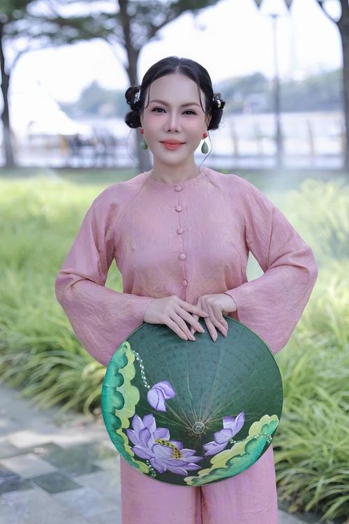 Việt Hương bất ngờ không tham gia phim tiếp theo của Khương Ngọc. Ảnh: FBNV