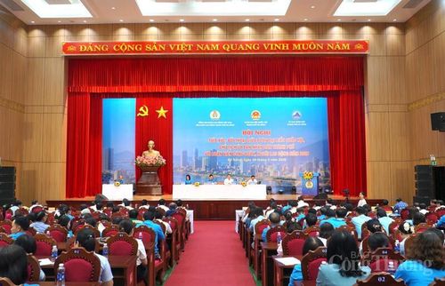 Hội nghị tiếp xúc, đối thoại giữa Đoàn đại biểu Quốc hội, Chủ tịch UBND thành phố với đoàn viên công đoàn, người lao động năm 2026