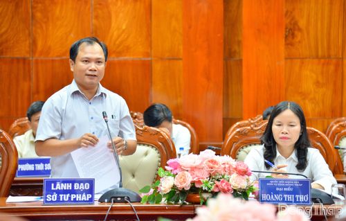 Đại biểu tham gia đóng góp ý kiến tại hội nghị.