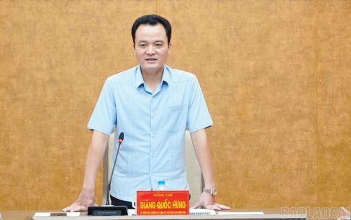 Đồng chí Giàng Quốc Hưng, Phó Chủ tịch UBND tỉnh, Trưởng Ban Chỉ đạo Thi hành án dân sự tỉnh phát biểu chỉ đạo tại hội nghị.
