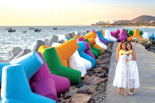 Diện mạo mới Công viên Bãi đá Ông Địa thu hút du khách đến check-in