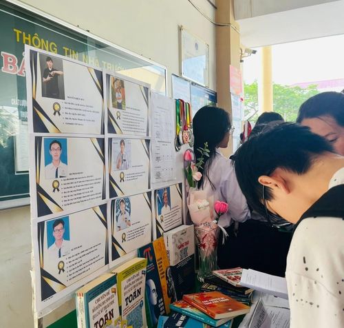 Học sinh trường THPT chuyên Lý Tự Trọng chuẩn bị cho kỳ thi