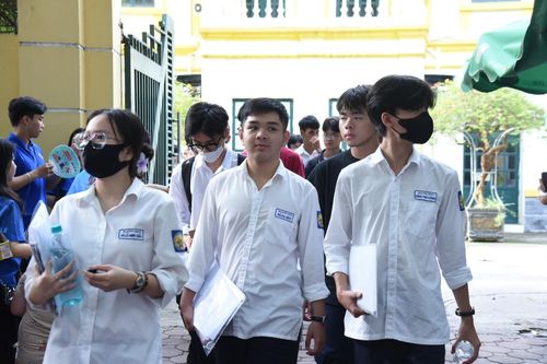 Các thí sinh tham dự kỳ thi tốt nghiệp THPT năm 2025. Ảnh: Xuân Quý
