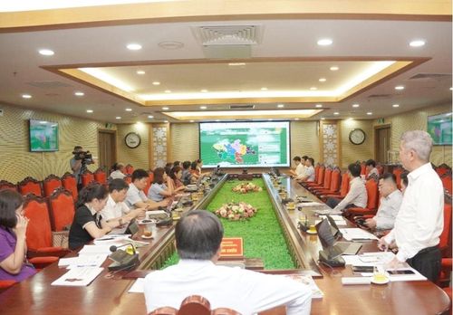Quang cảnh cuộc họp.