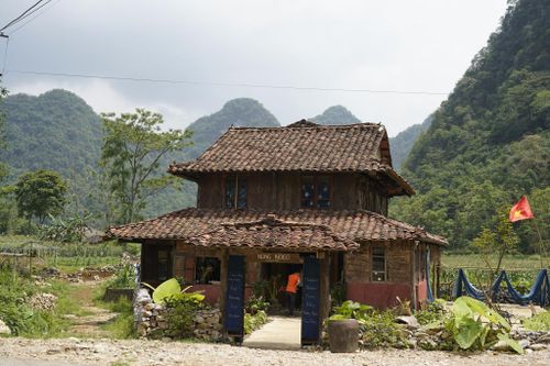 Ngôi nhà nhỏ, nơi mạch nguồn văn hóa dân tộc được gìn giữ và tiếp nối theo thời gian.