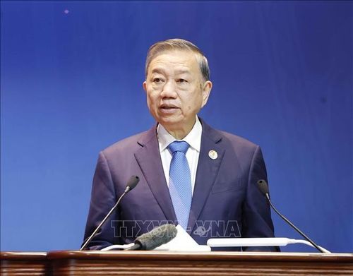 Tổng Bí thư, Chủ tịch nước Tô Lâm phát biểu chỉ đạo tại Đại hội XIV Công đoàn Việt Nam. Ảnh: Thống Nhất/TTXVN