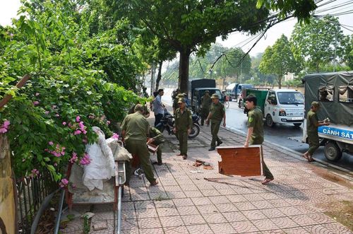 Nhiều tuyến đường trên địa bàn phường Tùng Thiện trở nên thông thoáng, sạch đẹp hơn sau các đợt ra quân xử lý vi phạm trật tự đô thị. Ảnh: TH