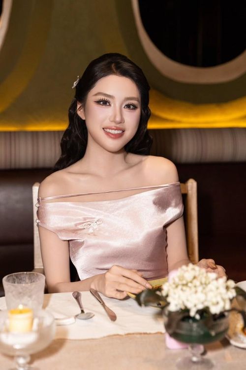 Phương Oanh sẽ đại diện nhan sắc Việt dự thi Miss World 2027.