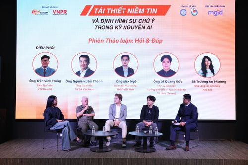  (Từ trái sang) Trương An Phương - nhà báo kiêm nhà sáng tạo nội dung; ông Nguyễn Lâm Thanh, Tổng giám đốc TikTok Việt Nam; ông Alex Ngô, Giám đốc Marketing MGID Việt Nam, nhà báo Lê Quang Đức và ông Trần Vĩnh Trọng - biên tập viên VTV Nam Bộ. 