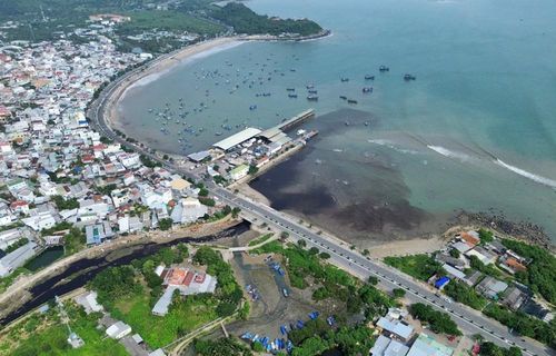 Di tích danh lam thắng cảnh quốc gia vịnh Nha Trang hứng chịu nguồn nước thải chưa qua xử lý