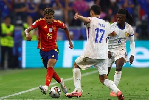 Mới 18 tuổi, Yamal đã trở thành trụ cột của cả Barca lẫn tuyển Tây Ban Nha, thậm chí thuộc nhóm cầu thủ hàng đầu hiện nay