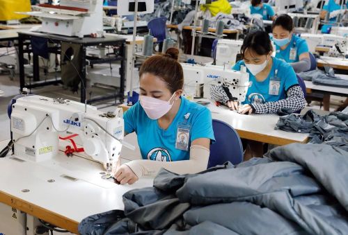 Hà Nội hiện có gần 20 tập đoàn có quy mô lớn, hoạt động trong nhiều lĩnh vực từ công nghiệp, bất động sản, tài chính, công nghệ đến thương mại dịch vụ. Ảnh minh họa: Trần Việt - TTXVN