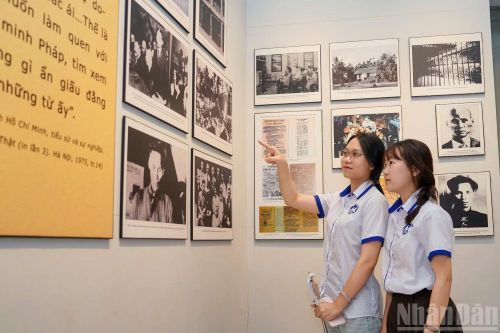 Căn nhà số 5 Châu Văn Liêm được các bạn sinh viên các trường trên địa bàn thành phố tham quan.