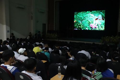 Thưởng thức phim ngắn