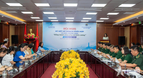 Các đại biểu dự hội nghị.