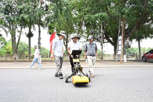 Việc sử dụng radar xuyên đất sẽ giúp việc tìm kiếm hài cốt liệt sĩ diễn ra nhanh hơn.