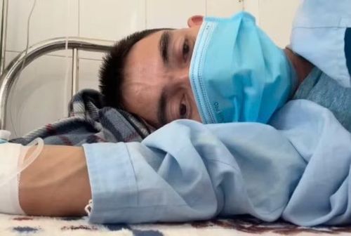 Sô Y Tiết cho biết anh nhập viện từ vài tuần trước, hiện sức khỏe đã ổn định và xuất viện.