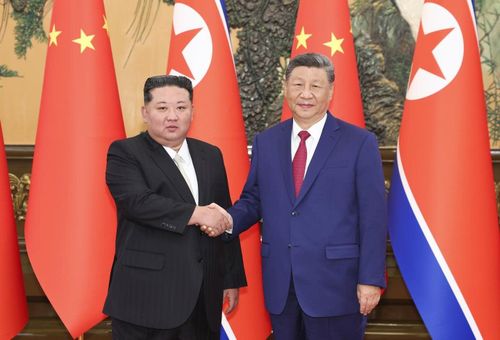 Ông Tập Cận Bình và ông Kim Jong-un trong cuộc gặp tại Bắc Kinh, tháng 9/2025. Ảnh: Tân Hoa xã