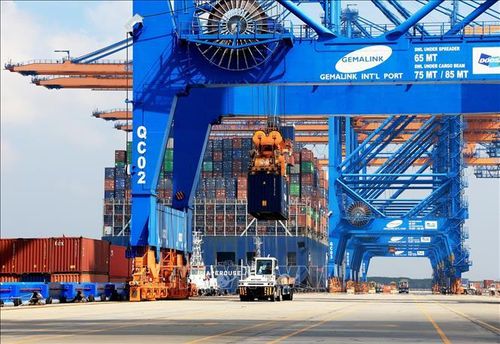Cảng Gemalink là cảng có cơ sở hạ tầng và trang thiết bị hiện đại bậc nhất cả nước và vị trí khai thác có nhiều ưu thế nhất tại khu vực cụm cảng Cái Mép - Thị Vải. Ảnh: Hồng Đạt/TTXVN