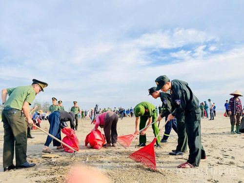 Chương trình gửi đi thông điệp mạnh mẽ đến người dân địa phương cũng như du khách về việc nâng cao ý thức giữ gìn vệ sinh chung, không xả rác bừa bãi và cùng có trách nhiệm bảo vệ hệ sinh thái biển vững bền.