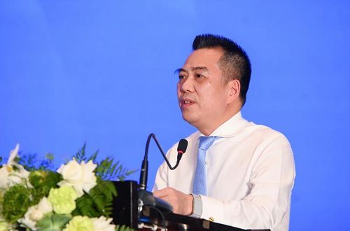 Thứ trưởng Bộ Nông nghiệp và Môi trường Đặng Ngọc Điệp phát biểu khai mạc hội thảo. Ảnh: Tùng Đinh