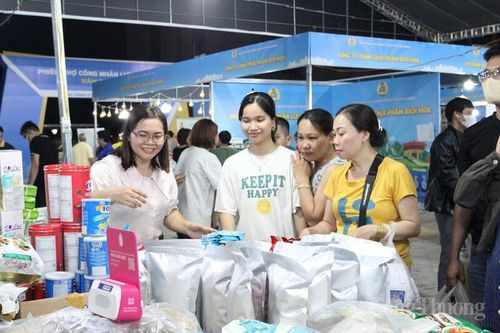 Phiên chợ công nhân lưu động năm 2026 tại TP. Đà Nẵng là hoạt động thiết thực chăm lo cho người lao động, đồng thời là chào mừng thành công Đại hội lần thứ XIV Công đoàn Việt Nam.