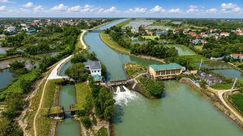 Các công trình trên hệ thống thủy nông Sông Chu phục vụ sản xuất nông nghiệp, công nghiệp và sản xuất sinh hoạt trên địa bàn tỉnh.