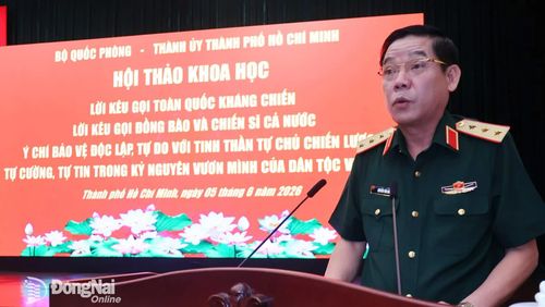 Thượng tướng Nguyễn Văn Gấu, Ủy viên Trung ương Đảng, Ủy viên Quân ủy Trung ương, Thứ trưởng Bộ Quốc phòng, Trưởng ban Chỉ đạo hội thảo kết luận hội thảo. Ảnh: Nguyệt Hà