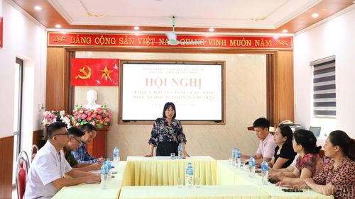 Tổ hỗ trợ công tác tổ chức Kỳ thi số 13 họp triển khai nhiệm vụ.