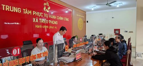Trung tâm Phục vụ hành chính công xã Triệu Phong nâng cao chất lượng phục vụ người dân, doanh nghiệp - Ảnh: N.V