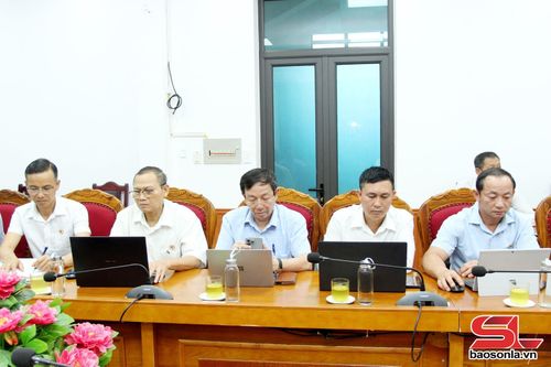 Các đại biểu tham dự hội nghị