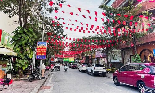Các xã, phường đang tập trung rà soát tiêu chí, quy mô số hộ gia đình và đánh giá thực trạng tổ chức, hoạt động của thôn, tổ dân phố trên địa bàn để xây dựng phương án sắp xếp theo quy định. Ảnh: B. Ninh