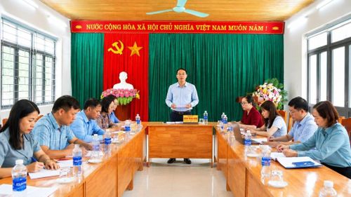 Giám đốc Sở Tư pháp Đoàn Trọng Hùng phát biểu tại buổi làm việc với xã Thành Công.