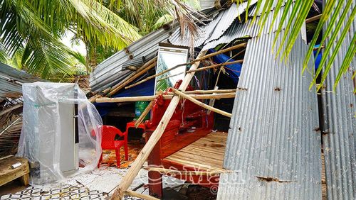 Hiện trường nhà dân bị thiệt hại do thiên tai.