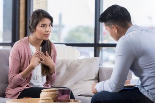 Liên tục nhắc lại lỗi cũ. Ảnh minh họa