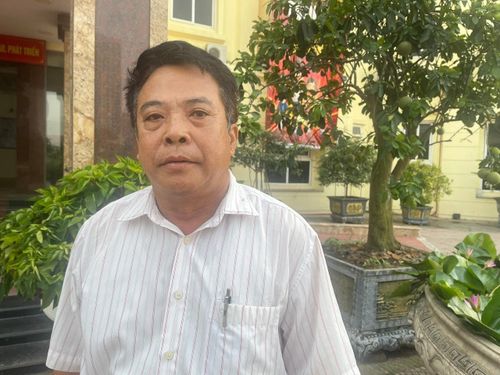 Ông Nguyễn Hồng Sơn, Tổ trưởng tổ dân phố Yên Xá, phường Thanh Liệt. Ảnh: Kim Xuyến