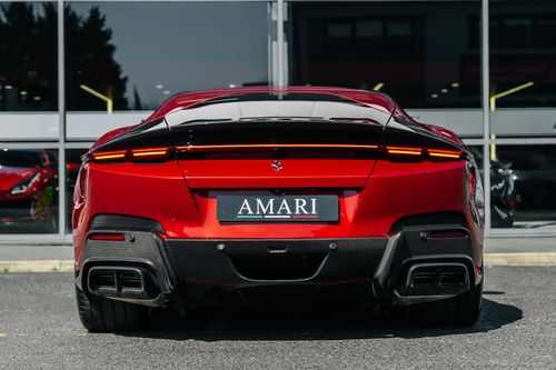  Tại Việt Nam, Ferrari 12Cilindri vẫn chưa ra mắt. Mức giá trung bình của siêu xe này trên thị trường thứ cấp vào khoảng 700.000 USD, tùy theo các option được chọn. 