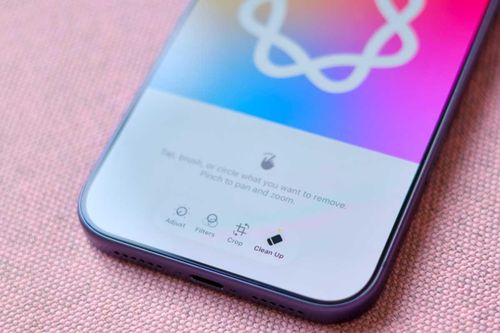  Ứng dụng chỉnh sửa ảnh trên iPhone dùng AI để xóa chi tiết trong hình. Ảnh: GSM. 