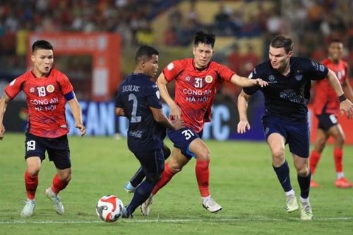 CLB Công an Hà Nội (áo đỏ) sẽ gặp nhiều thử thách tại bảng B. Ảnh: P.V