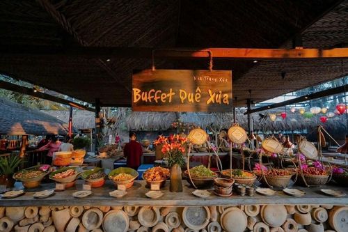 Hội hè Nha Trang Xưa có lợi thế khi kết hợp được yếu tố văn hóa truyền thống, ẩm thực, nghệ thuật và trải nghiệm dành cho gia đình, bạn trẻ