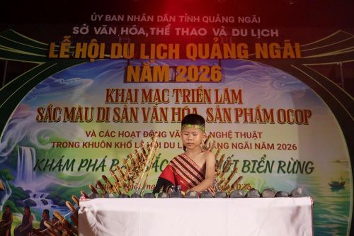 Tiết mục hòa tấu nhạc cụ dân tộc mang đến những thanh âm đặc sắc