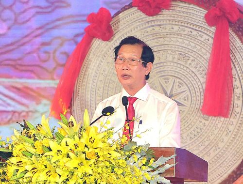 Ông Lê Văn Phước, Phó Chủ tịch UBND tỉnh An Giang, Trưởng Ban Tổ chức Lễ hội phát biểu khai mạc