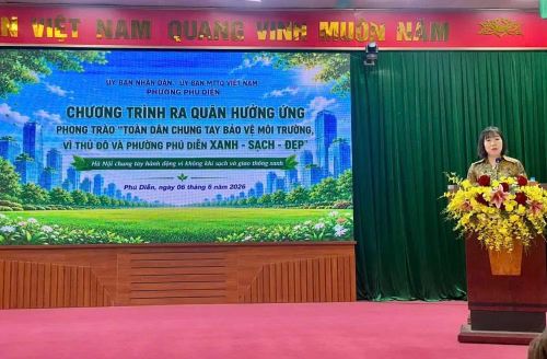 Đồng chí Hoàng Thị Thủy, Phó Bí thư Thường trực Đảng ủy phường Phú Diễn
